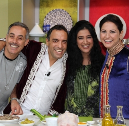 Abdelkader Secteur - Aziz Hattab et Dounia Boutazout - Chhiwates Maa Choumicha Ramadan 2012